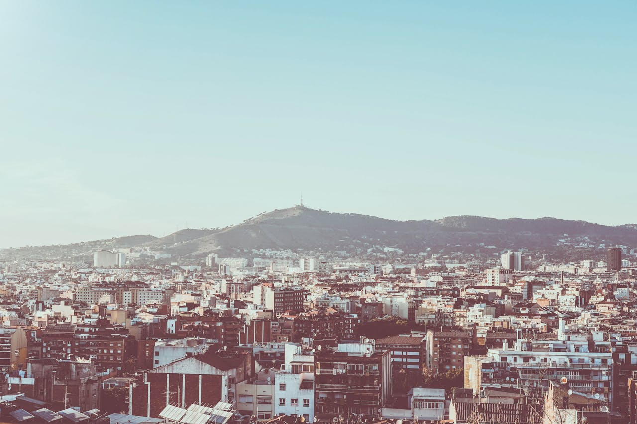 inmobiliaria les corts
