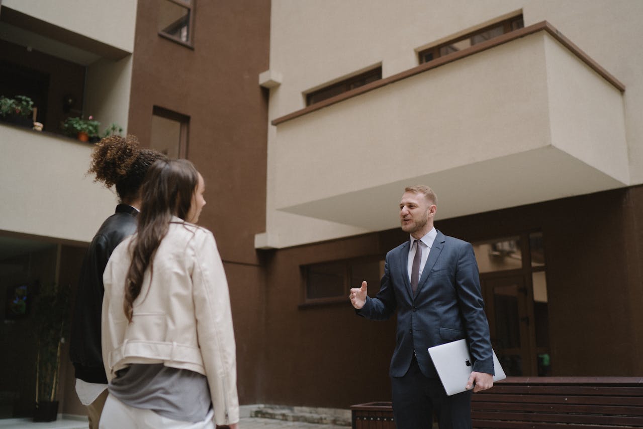 Comprar un piso en el barrio de Les Corts de Barcelona a través de la inmobiliaria Gil Amargós es una opción atractiva